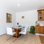 Prázdninový dům Two-bedroom In Ploce (Dubrovnik-Neretva)