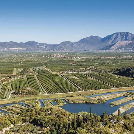 Two-bedroom In Casa vacanze *