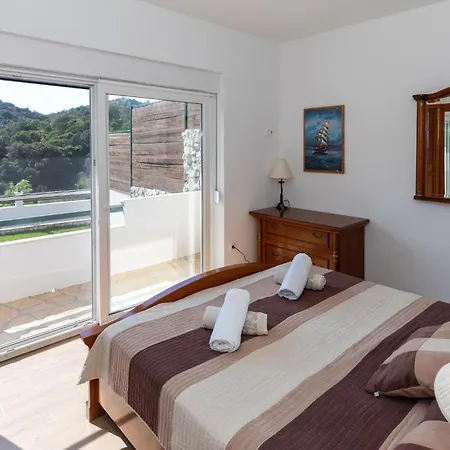 Two-bedroom In Vakantiehuis Ploce (Dubrovnik-Neretva)