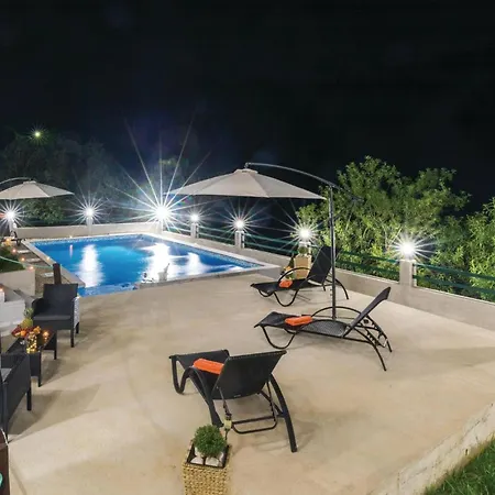 Vakantiehuis Two-bedroom In *