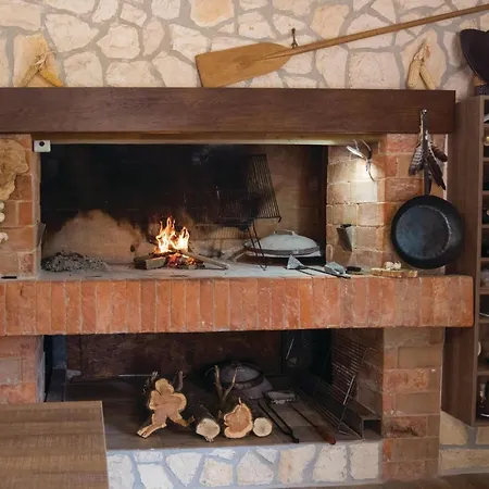 Two-bedroom In Vakantiehuis Ploce (Dubrovnik-Neretva)