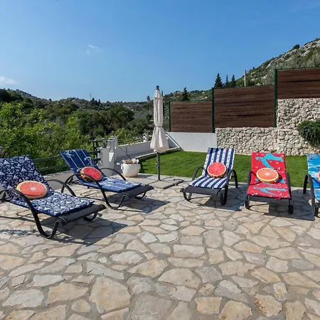 2 Bedroom Gorgeous In Casa de Férias
