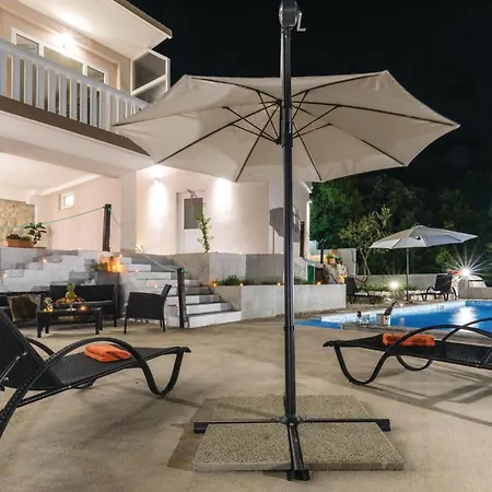 Two-bedroom In Ferienhaus Ploce (Dubrovnik-Neretva)
